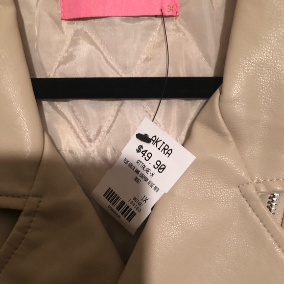 AZALEA WANG FAUX LEATHER MOTO JACKET SIZE:1X COLOR: BEIGE - Picture 5 of 7